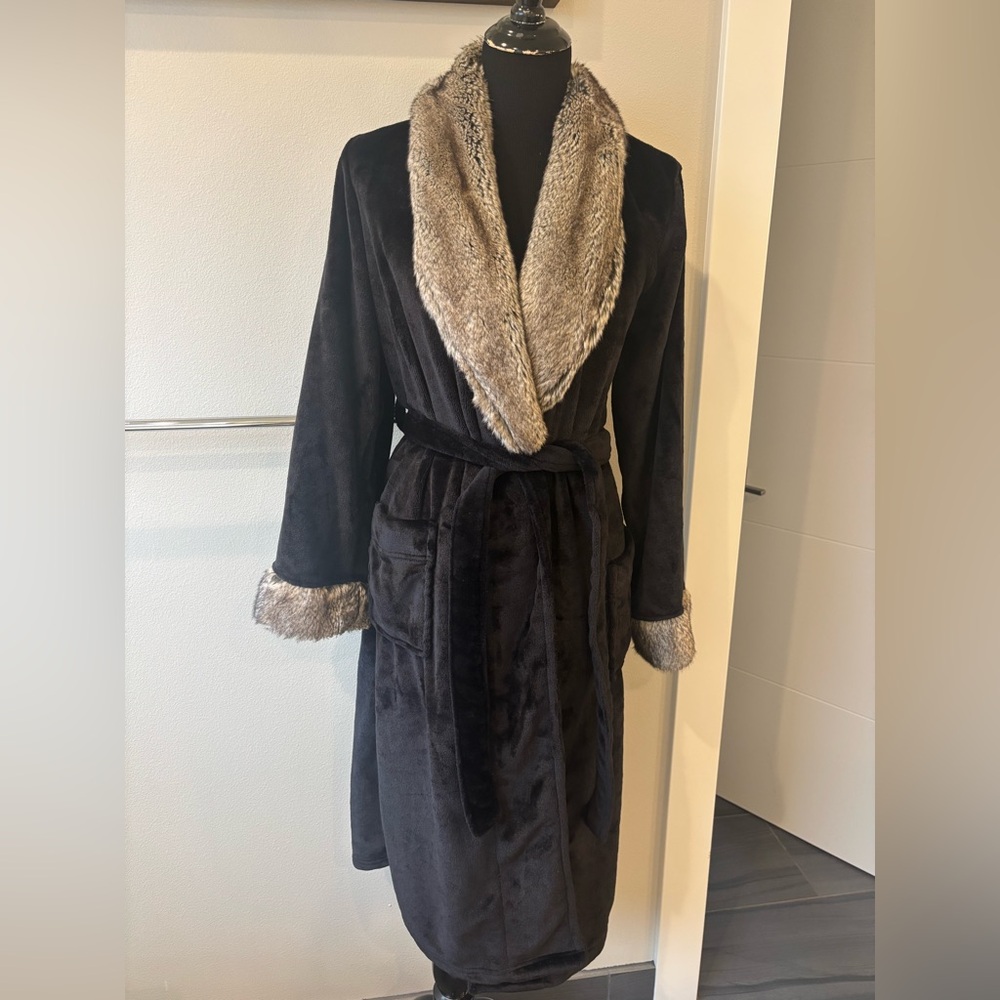 Shimera Black Robe with Faux Fur Trim